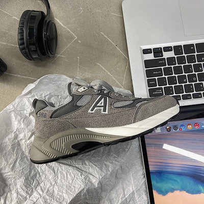 Naiste vabaaja tossud ökoseemisnahast