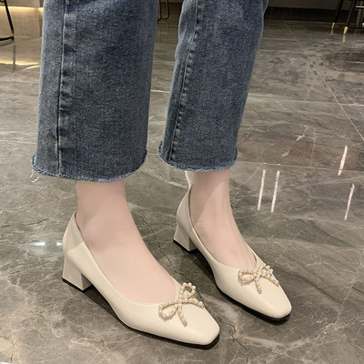 Γυναικεία casual παπούτσια κατασκευασμένα από faux δέρμα με πέρλες