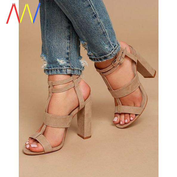 Μοντέρνα σανδάλια με λουράκια eco suede