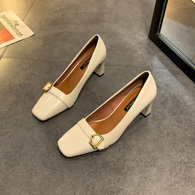 Moodsad pandlaga ja 7 cm kontsaga naiste kingad