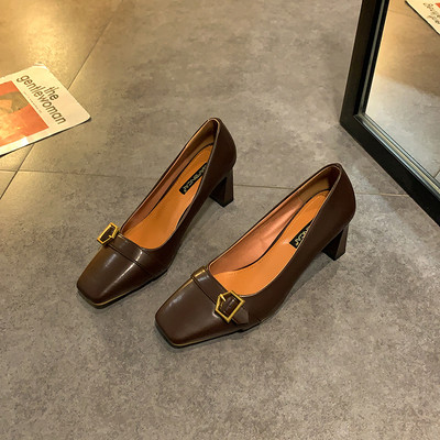 Moodsad pandlaga ja 7 cm kontsaga naiste kingad