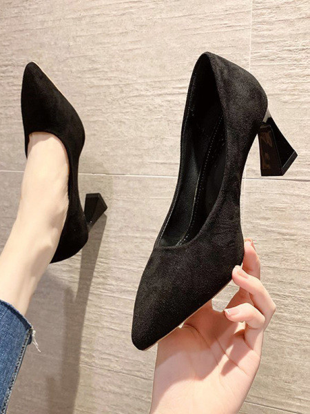 Μοντέρνα γυναικεία παπούτσια με ψηλά τακούνια μοντέλο από οικολογικό σουέτ