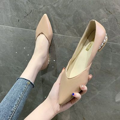 Naiste teravatipulised pärlitega kunstnahast kingad