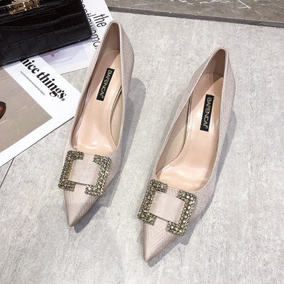 Naiste kingade teritatud mudel 7 cm kontsa ja metallist pandlaga