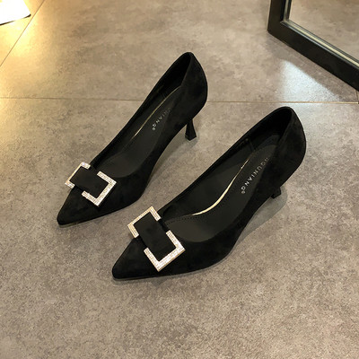 Μοντέρνα γυναικεία παπούτσια από οικολογικό σουέτ με τακούνι 8 cm