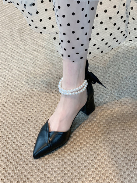 Έκο δερμάτινα παπούτσια μοντέρνα με πέρλες και κορδέλα