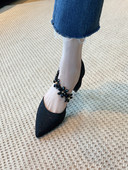 Γυναικεία παπούτσια με γυαλιστερό εφε και πέρλες