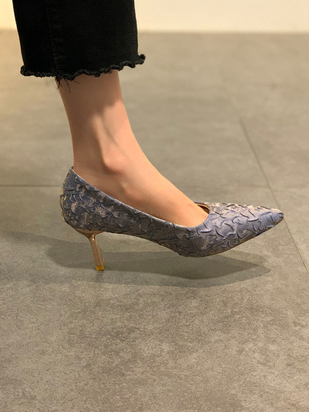 Moodsad naiste kingad 7 cm kontsaga - teravatipuline mudel