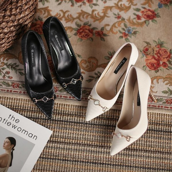 Elegantsed kõrge 9 cm kontsaga naiste kingad - terava otsaga mudel