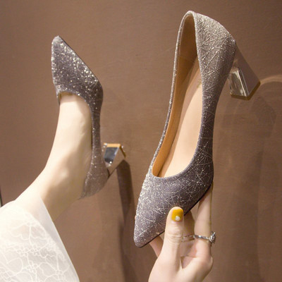 Särava motiivi ja 6,5 cm kõrge kontsaga elegantsed naiste kingad