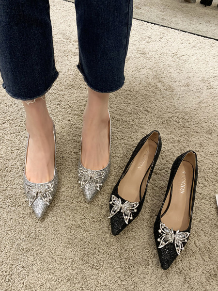 Naiste läikivad kingad 7 cm kontsaga