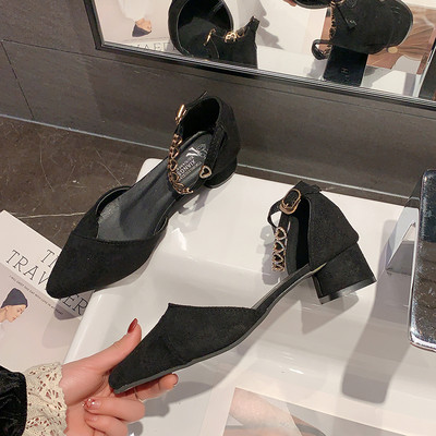 Κομψό μοντέλο γυναικεία παπούτσια  με τακούνι πάχους 4 cm