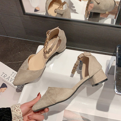 Κομψό μοντέλο γυναικεία παπούτσια  με τακούνι πάχους 4 cm