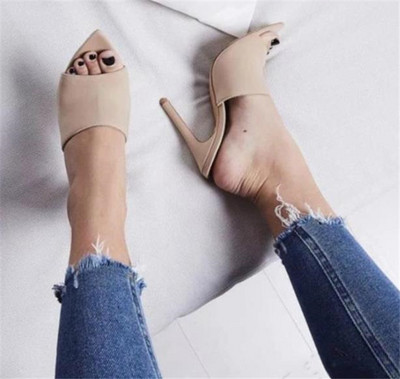 Σύγχρονες ψηλοτάκουνες παντόφλες - δύο μοντέλα