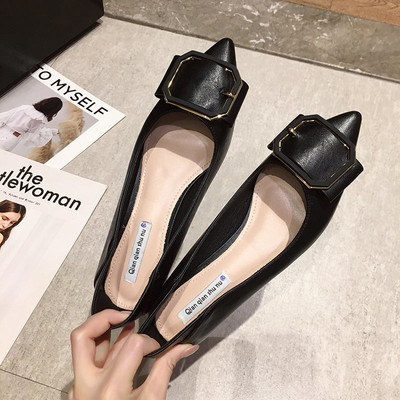 Γυναικεία casual παπούτσια με τετράγωνο τακούνι  και αγκράφα