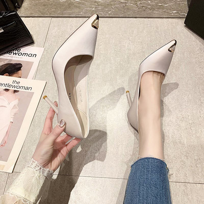 Κομψά γυναικεία παπούτσια με τακούνι 8 cm