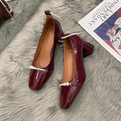 Μοντέρνα γυναικεία έκο δερμάτινα παπούτσια με και τακούνι πάχους 5 cm