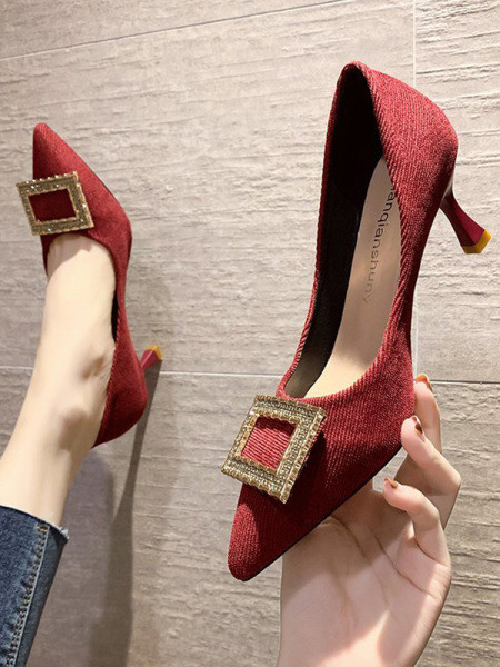 Νέο μοντέλο γυναικεία παπούτσια  με ύψος 7 cm