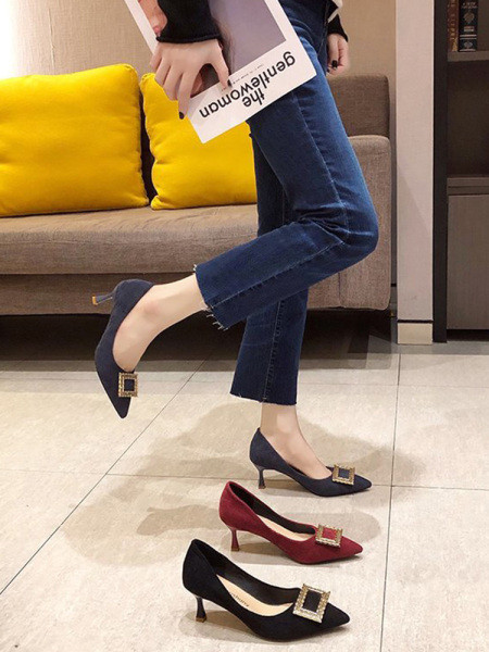 Νέο μοντέλο γυναικεία παπούτσια  με ύψος 7 cm