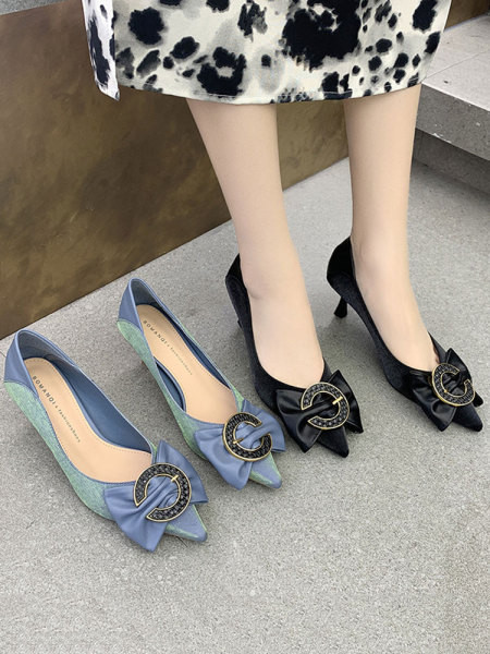 Νέο μοντέλο γυναικεία παπούτσια με ψηλά τακούνια από faux δέρμα με κορδέλα