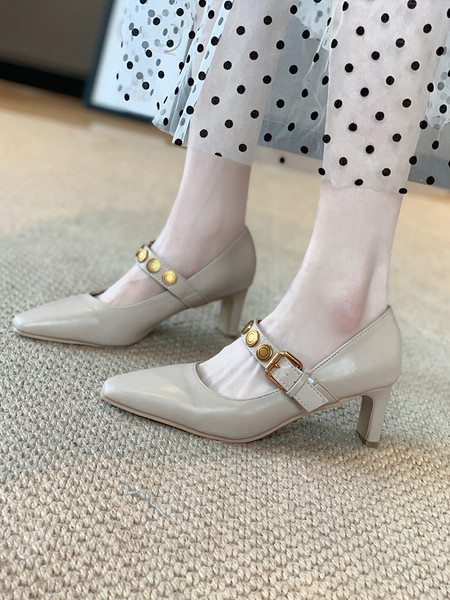 Γυναικεία έκο δερμάτινα παπούτσια με αγκράφα και λεπτό τακούνι