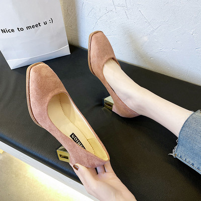 Ежедневни дамски обувки от еко велур с квадратен ток 