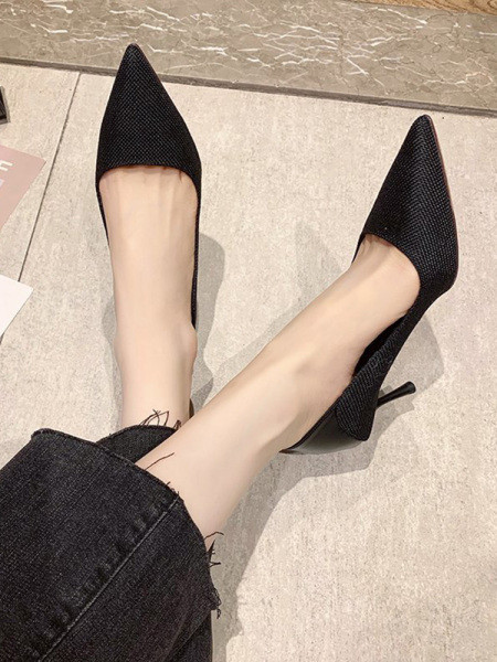 Μοντέρνα γυναικεία παπούτσια σε μαύρο και μπεζ χρώμα