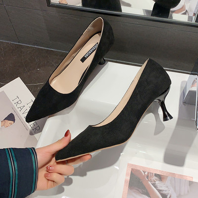 Γυναικεία παπούτσια απλό μοντέλο από οικολογικό σουέτ