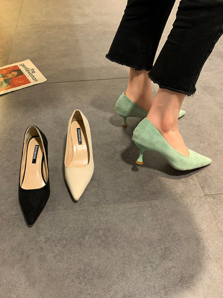 Γυναικεία παπούτσια απλό μοντέλο από οικολογικό σουέτ