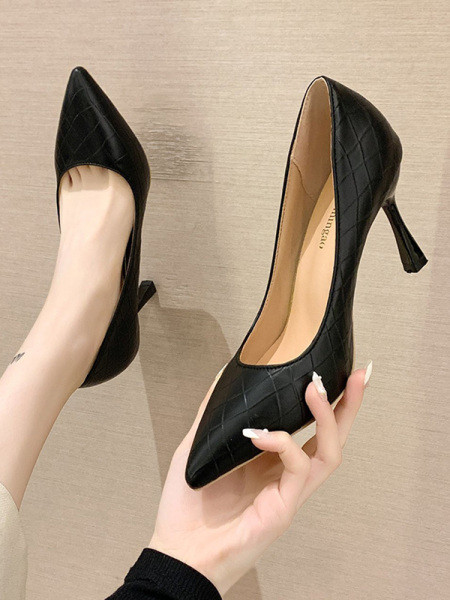 Uus kõrgete kontsadega naiste nahast kingade mudel - mitut värvi