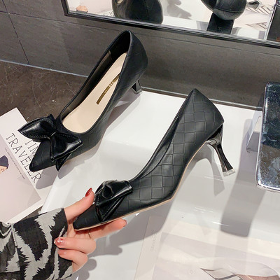 Moodsad naiste nahast kingad paela ja 7 cm kontsaga