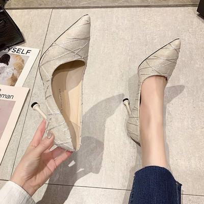 Pantofi eleganti de dama cu toc inalt - model ascutit