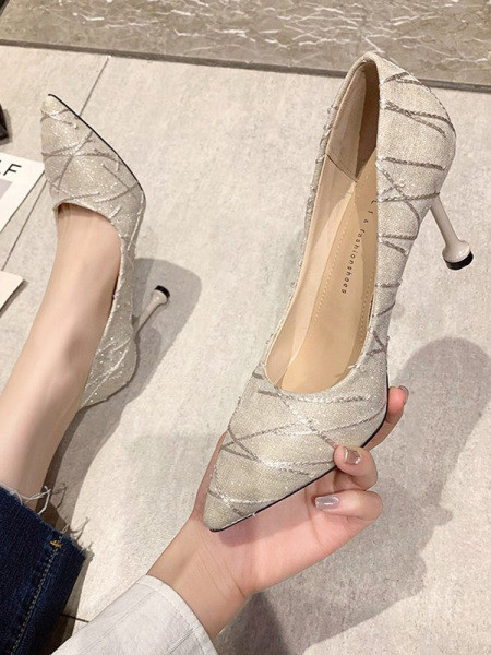 Pantofi eleganti de dama cu toc inalt - model ascutit