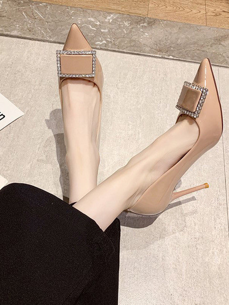 Pantofi eleganti din piele lacuita cu decor metalic si pietre