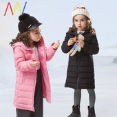 Детско олекотено яке с качулка и дължина до коляното