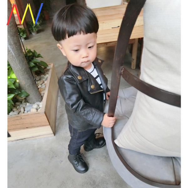 Модерно яке от еко кожа с ципове