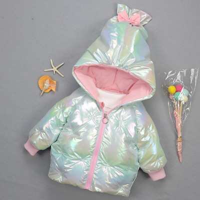 Vaikiška striukė mergaitei su kaspinu ant gobtuvo