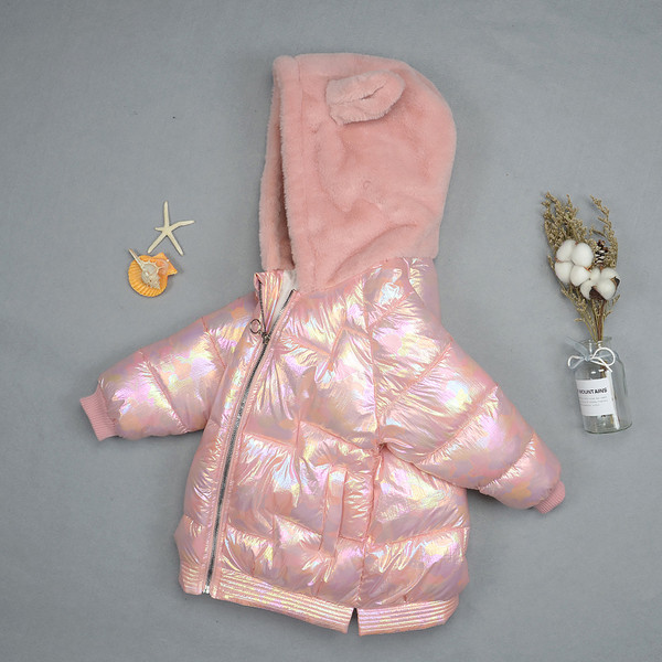 Детско яке с лъскав ефект и 3D елемент за момичета