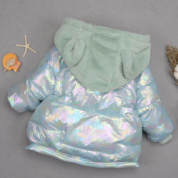 Детско яке с лъскав ефект и 3D елемент за момичета