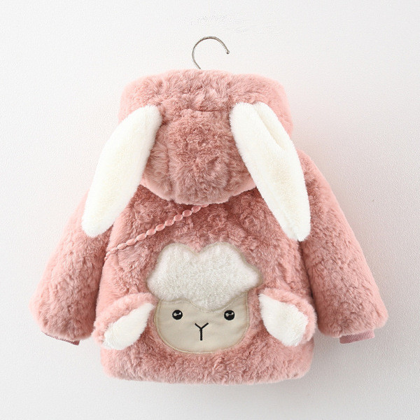 Детско пухени яке подходящо за зимата с 3D елемент 