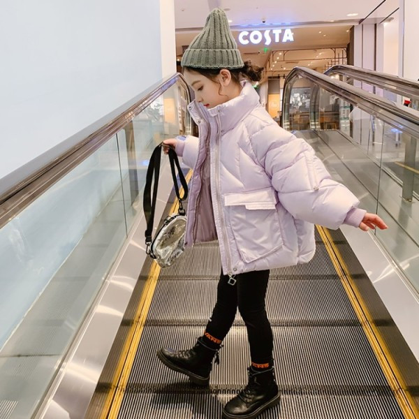 Модерно детско яке с джобове за момичета с висоак яка