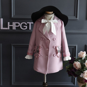 Елегантно детско палто с двуредно закопчаване