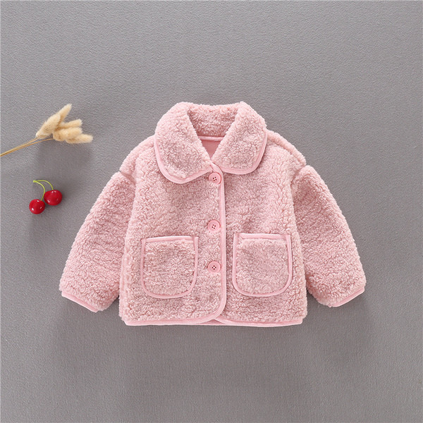 Пухено ежедневно детско яке с джобове и копчета