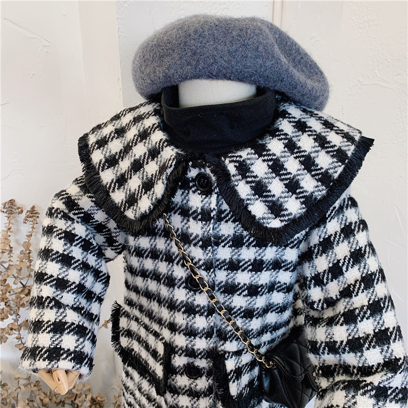 Есенно карирано палто за момичета