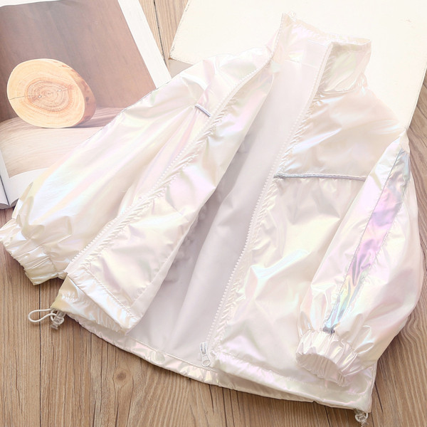 Пролетно яке тип ветровка в бял цвят