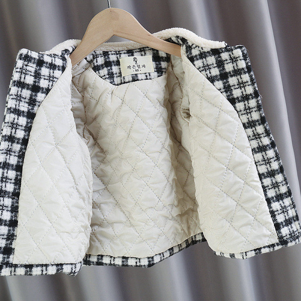 Детско карирано палто с копчета и джобове