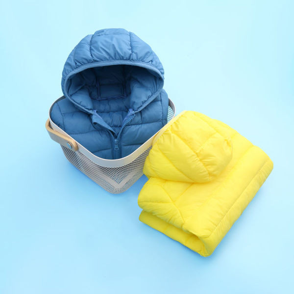 Олекотено яке с качулка подходящо за момичета и момчета