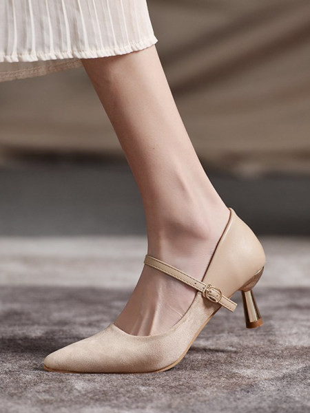 Ženske cipele na špic od eko brušene kože u retro stilu