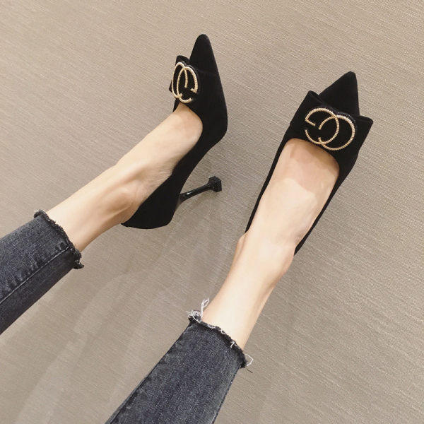 Ženske cipele od eko brušene kože sa metalnim ukrasom