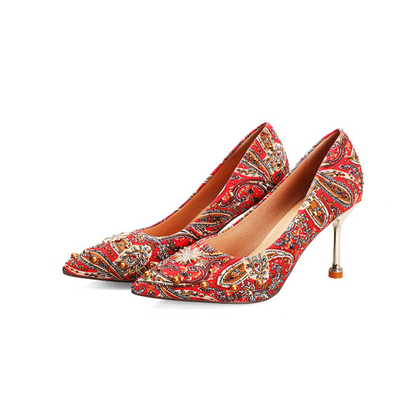 Novi model ženskih cipela u boji na visoku tanku petu